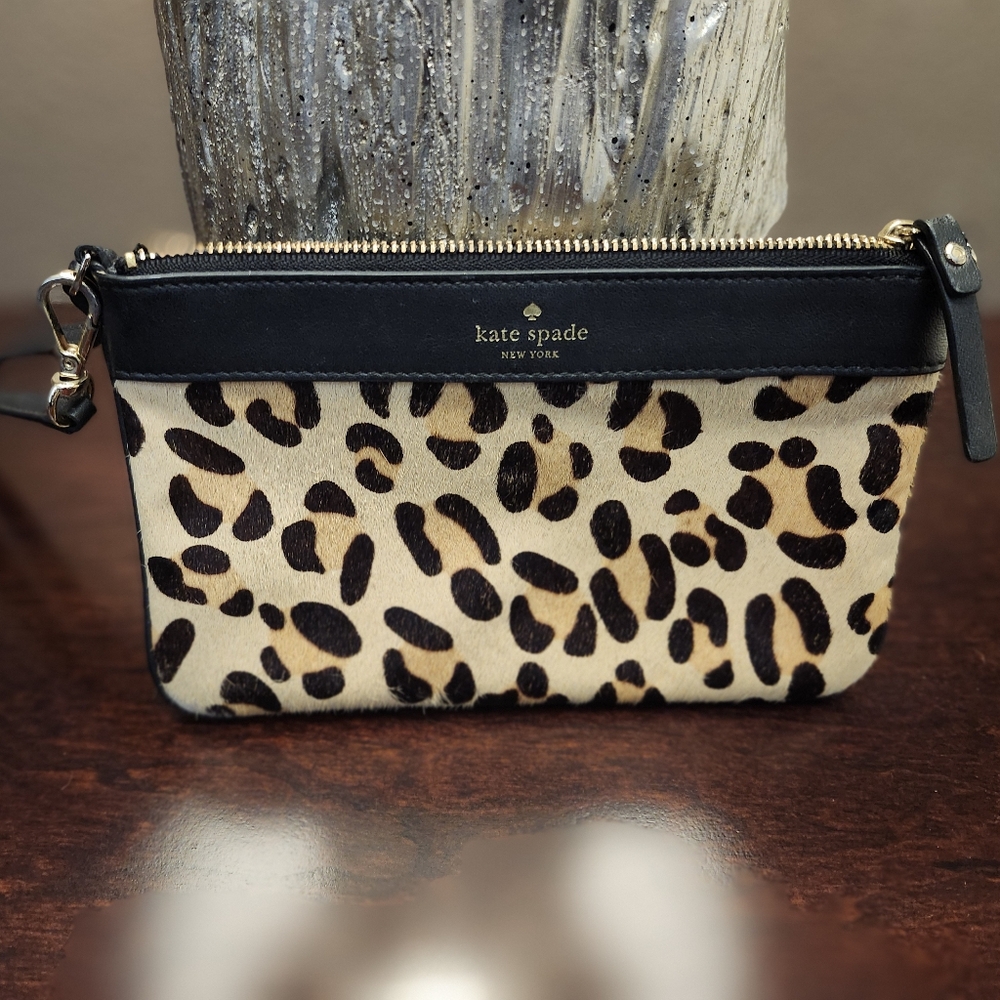 Like New Kate Spade Wristlet